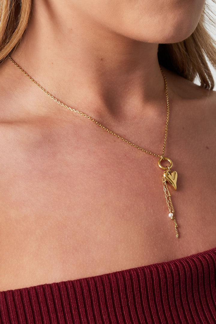 Belle Amour Drop Necklace