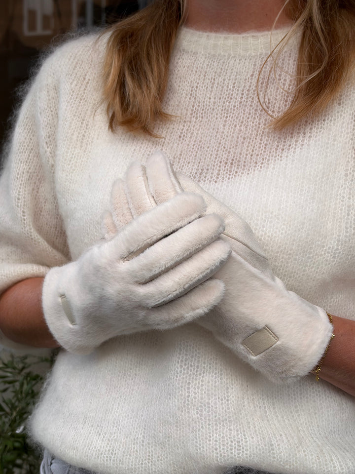 Ivory Soft Gloves