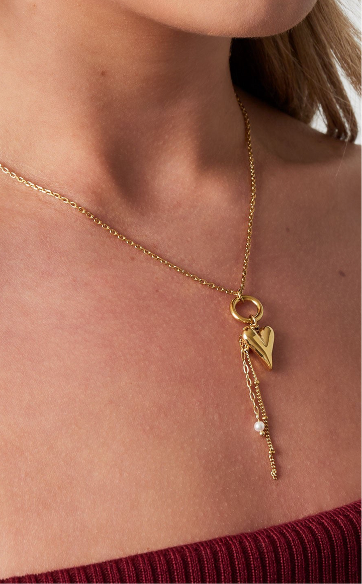 Belle Amour Drop Necklace